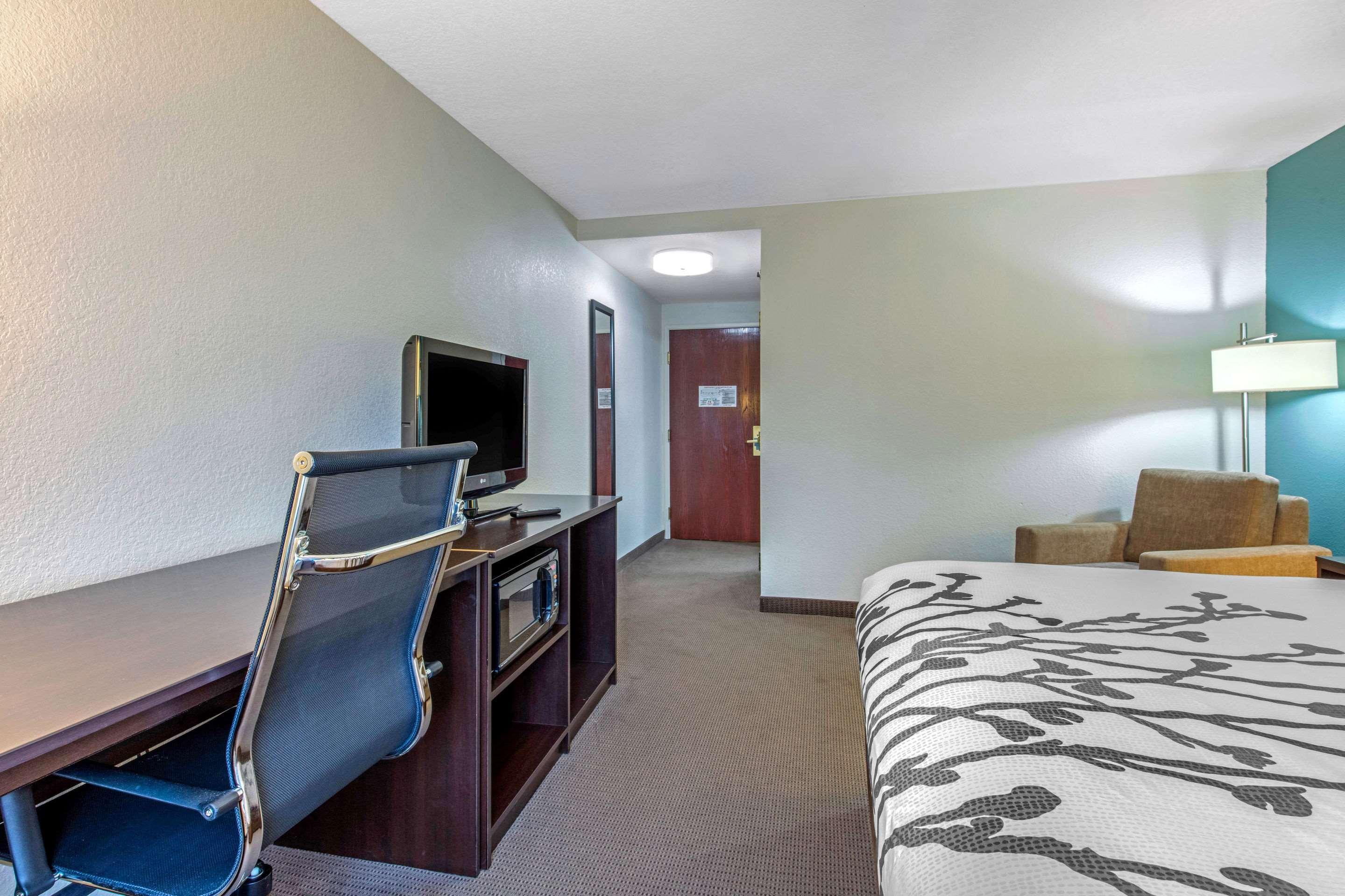 Sleep Inn & Suites Auburn Campus Area I-85 Exteriör bild