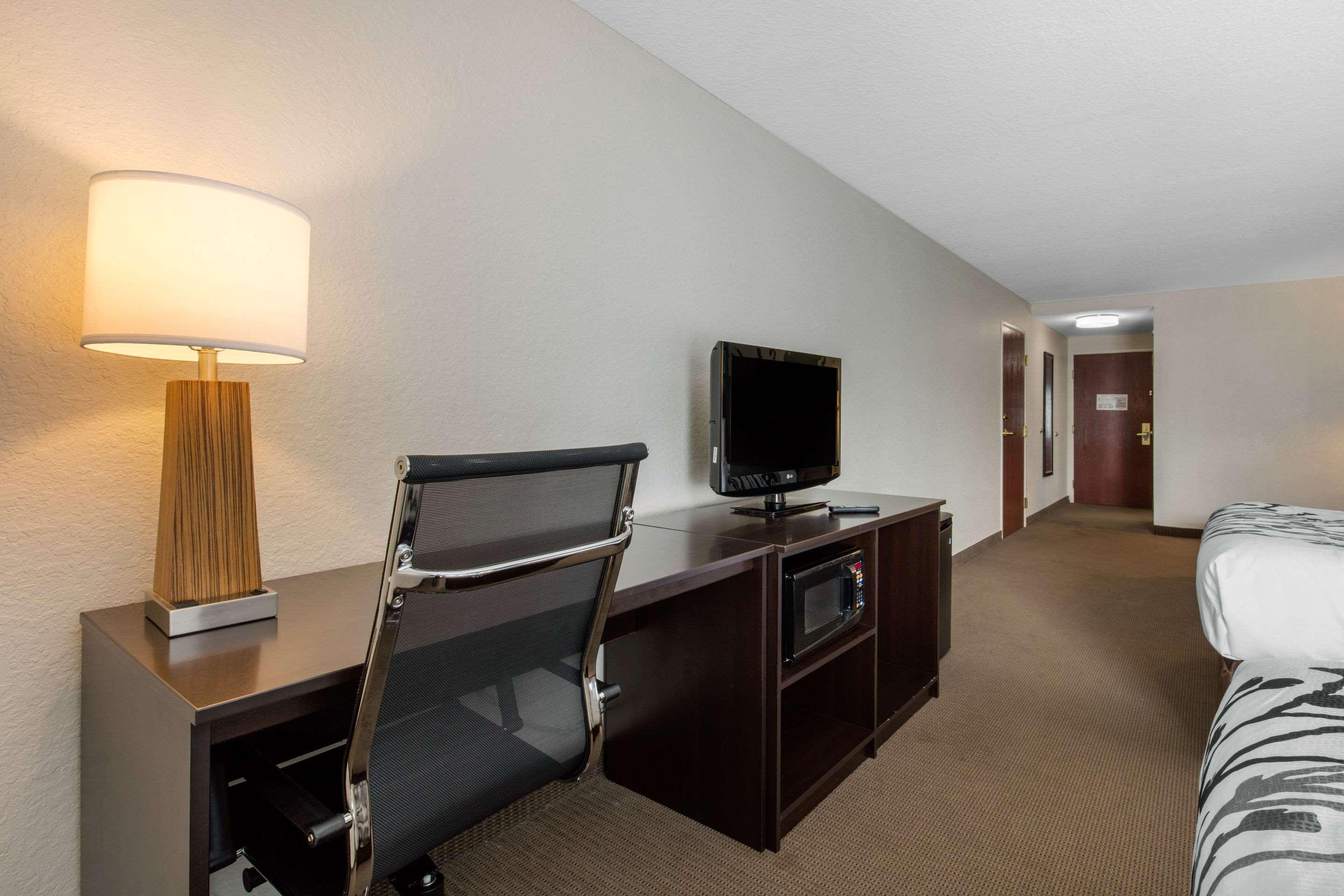 Sleep Inn & Suites Auburn Campus Area I-85 Exteriör bild